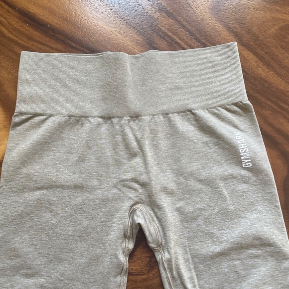 Gymshark 2 Piece Set, Adapt Marl Seamless Crop Top and Leggings,  Beige, Size M - Picture 9 of 12